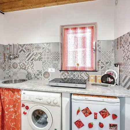 Casa Nonna Nella בית נופש Marina dʼAndora